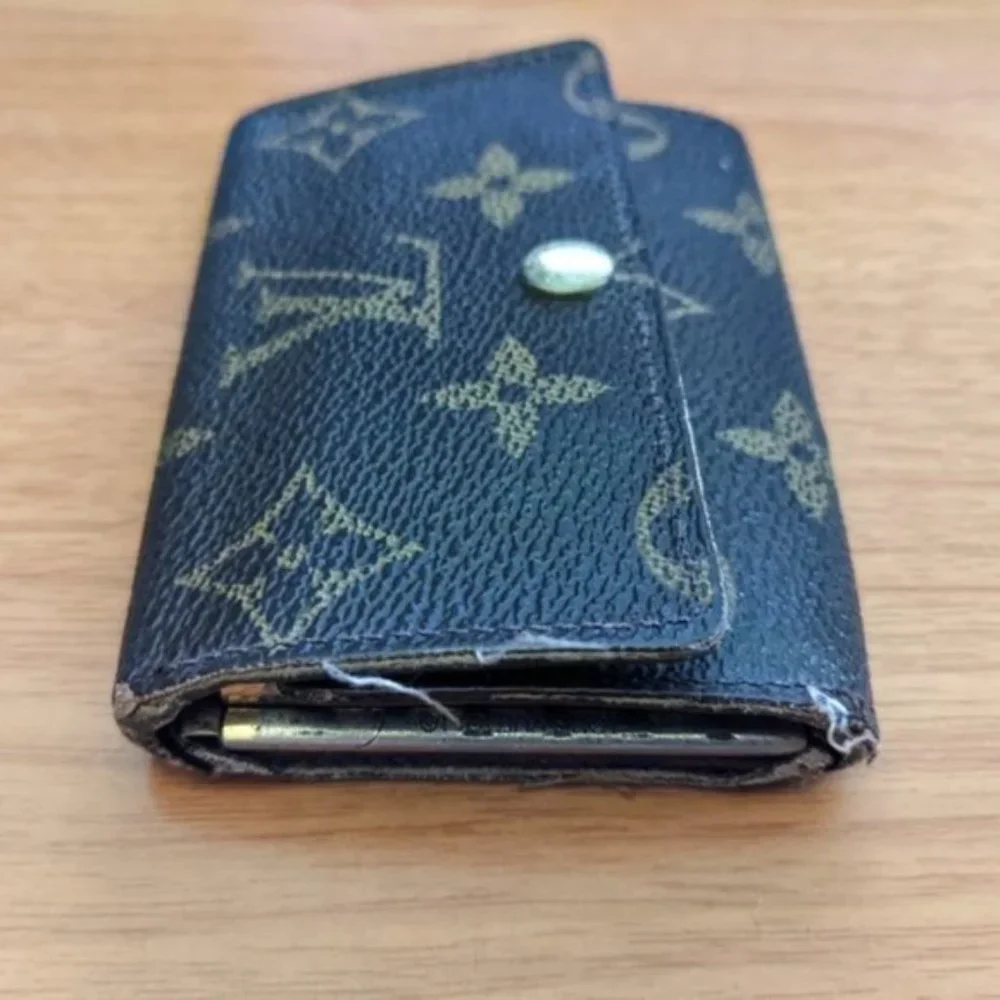 Louis Vuitton Monogram Key Holder/Wallet #1029💥PRICE DROP💥